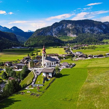Dorfcafe Unken Hotelpension Swirtshaus Im Dorf Luaran gambar