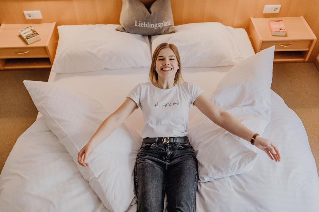 Dorfcafe Unken Hotelpension Swirtshaus Im Dorf Luaran gambar