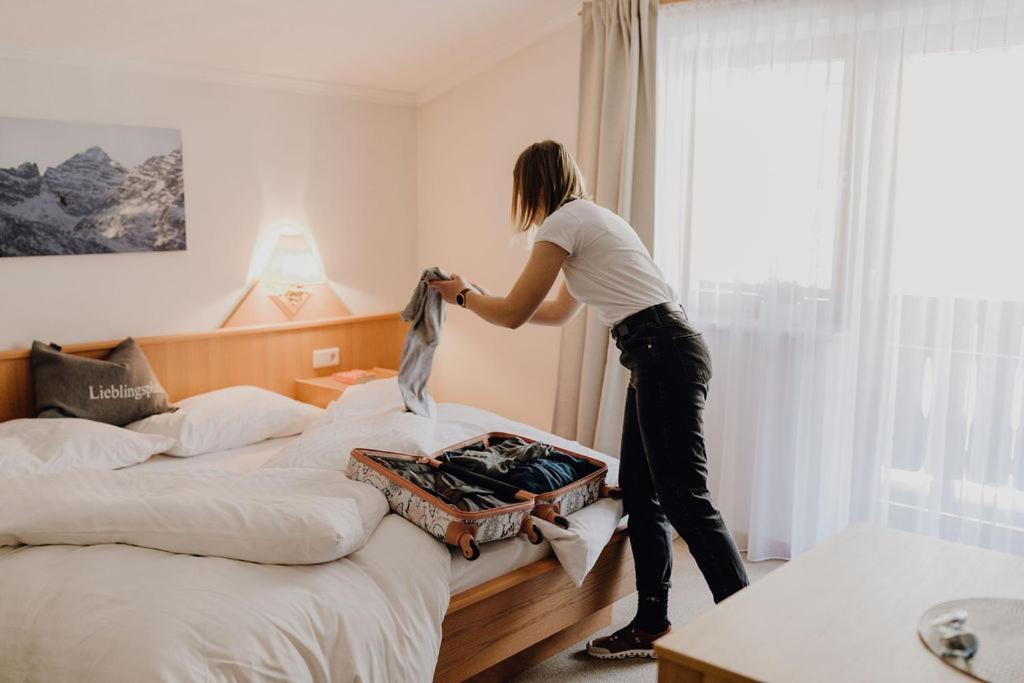 Dorfcafe Unken Hotelpension Swirtshaus Im Dorf Luaran gambar