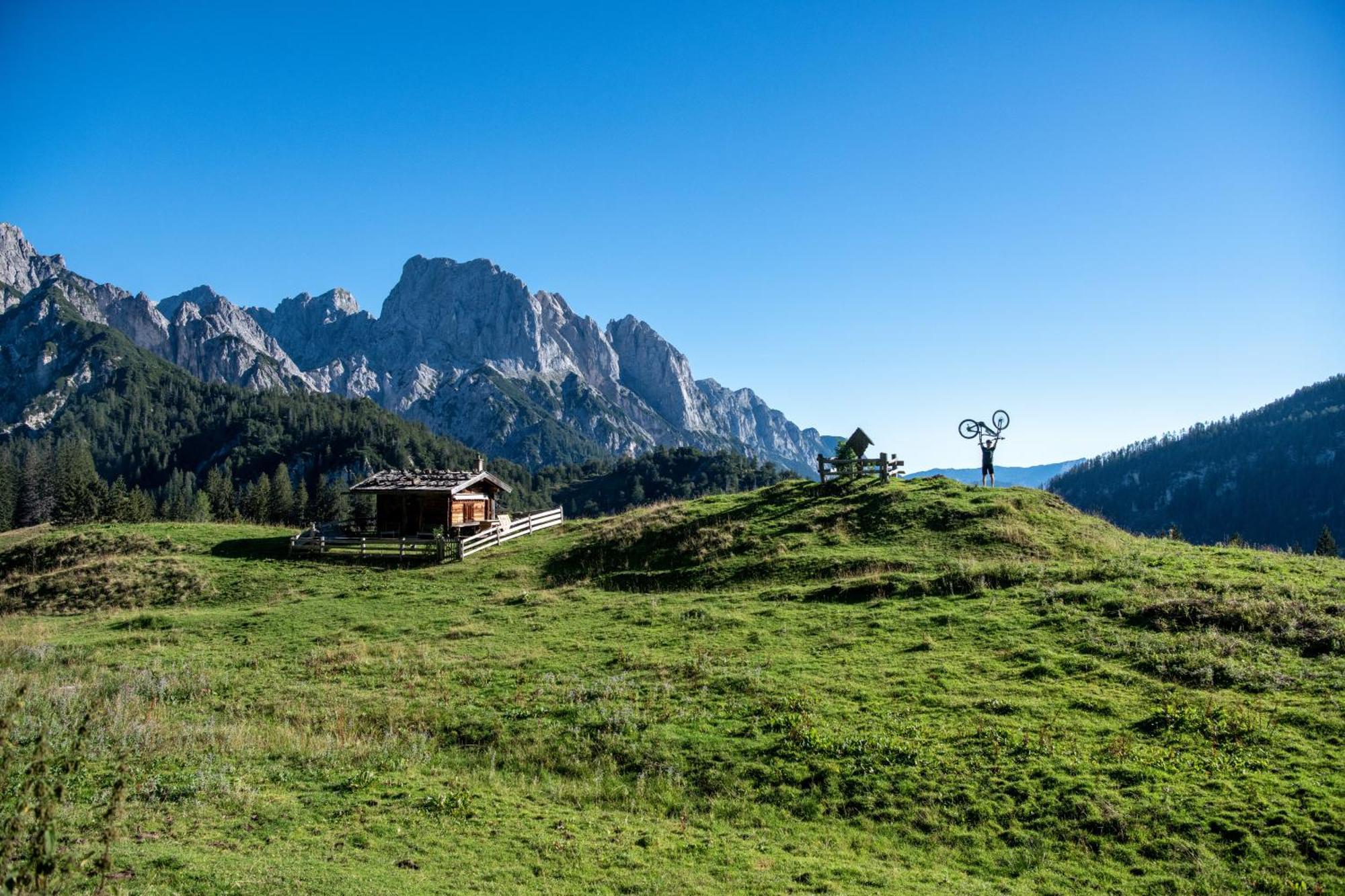 Dorfcafe Unken Hotelpension Swirtshaus Im Dorf Luaran gambar
